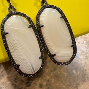 Cream white agate gunmetal Elle